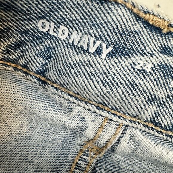 NWT Old Navy Plus Size Light Blue High Waist Raw Hem Cuffes Denim Shorts Size 24 - Picture 7 of 9